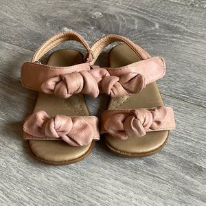 Toddler girls size 6 sandals